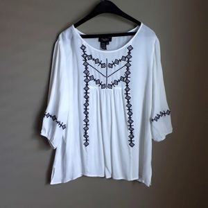 Papillon pull over blouse with embroidery. 3/4 sleeve. Size XL